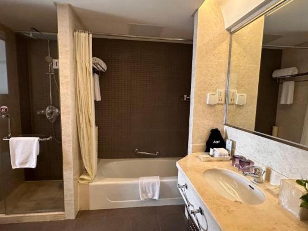 Argyle International Airport Hotel Shanghai Esterno foto